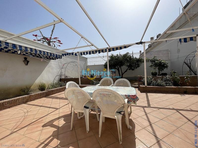 Foto a5911b89-0b35-4c21-a7e5-fd3a8a09ce96. Casa in Centro Nerja