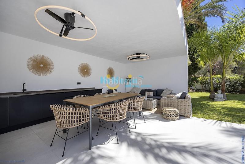 Foto 44f99c7d-1d37-4e9d-acd9-b59017be7013. Casa con parcheggio piscina in Benahavís pueblo Benahavís