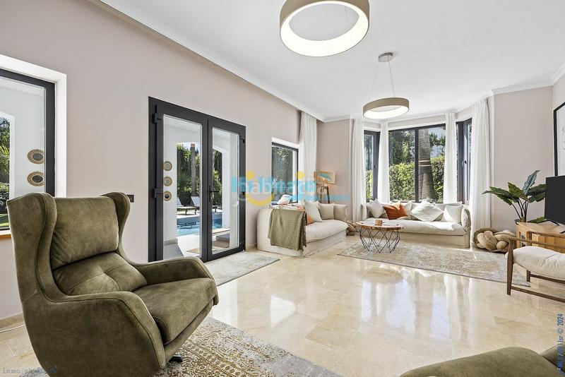 Foto 72c87d1d-0428-40d9-8954-3423b32f8b05. Casa con parcheggio piscina in Benahavís pueblo Benahavís