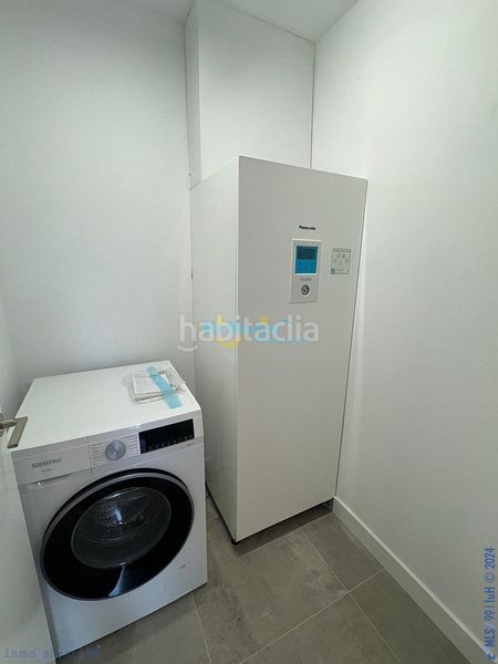 Foto 26f0ba16-6e90-41de-aa03-7677276c10ea. Apartament amb aparcament piscina a Centro Histórico Málaga