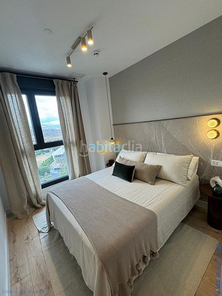 Foto e4c75178-f3ff-4ccf-813b-21560cb53ab9. Apartament amb aparcament piscina a Centro Histórico Málaga