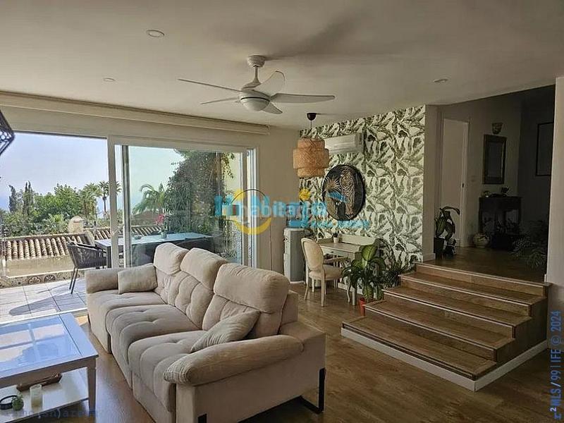 Foto 2f9bf6d9-c596-4390-98f3-262782d9fc7d. Casa adosado de una planta con 3 dormitorios, aa, vista al mar, parking en Almuñécar