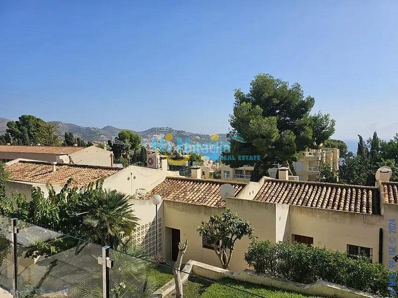 Foto 83da7a6f-dc9b-42fd-b91d-4255f0a29972. Casa adosado de una planta con 3 dormitorios, aa, vista al mar, parking en Almuñécar