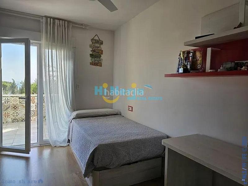 Foto b494d6c0-eee3-4955-92ed-284b9c92c4ab. Casa adosado de una planta con 3 dormitorios, aa, vista al mar, parking en Almuñécar