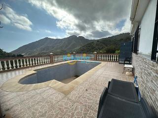 Casa a Centro. Casa de campo 2 dormitorios con terraza y piscina  rio de la mie
