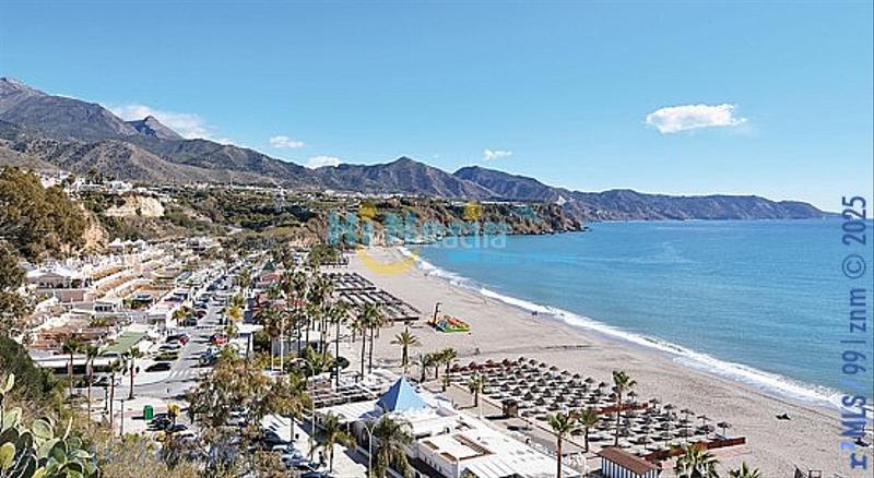 Foto 021eb0cf-a6fd-4659-afc0-b2de53229947. Parking coche cochera en la playa burriana en Centro Nerja