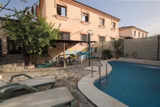 House in Jardines de Alhaurín-Huerta Alta-Fuensanguínea. Chalet pareado 3 dormitorios con piscina y gran terraza  alhauri