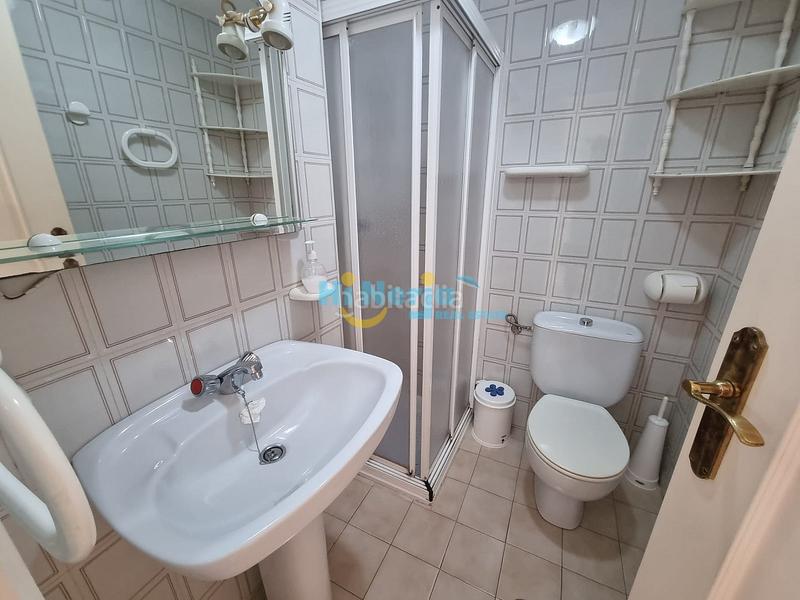 Foto 54bd8447-1b62-4f88-9a47-0786b05132fa. Piccolo appartamento con parcheggio piscina in Centro Nerja