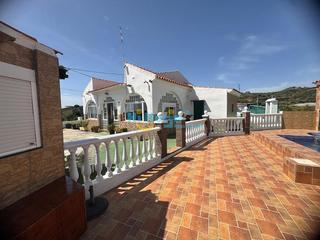Casa a Algarrobo Pueblo. Casa campo 3 dormitorios piscina parking barbacoa trastero campo