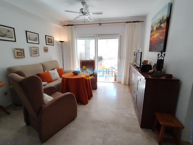 Foto b4f2c8f5-5698-4883-9341-bb28abf10b36. Apartament amb calefacció aparcament piscina a Centro Nerja