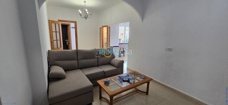 Foto 02631ea5-3131-4400-a633-ee978b964af1. Casa amb aparcament a Benajarafe