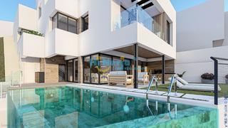 Casa a Centro. Espectacular villa con apartamento independiente, piscina privad