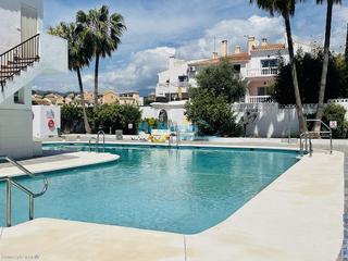 Apartamento en Centro. Amplio piso en nerja.