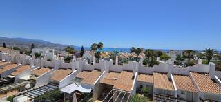 Casa adossada a Centro. Bonito adosado en torre del mar con vistas al mar