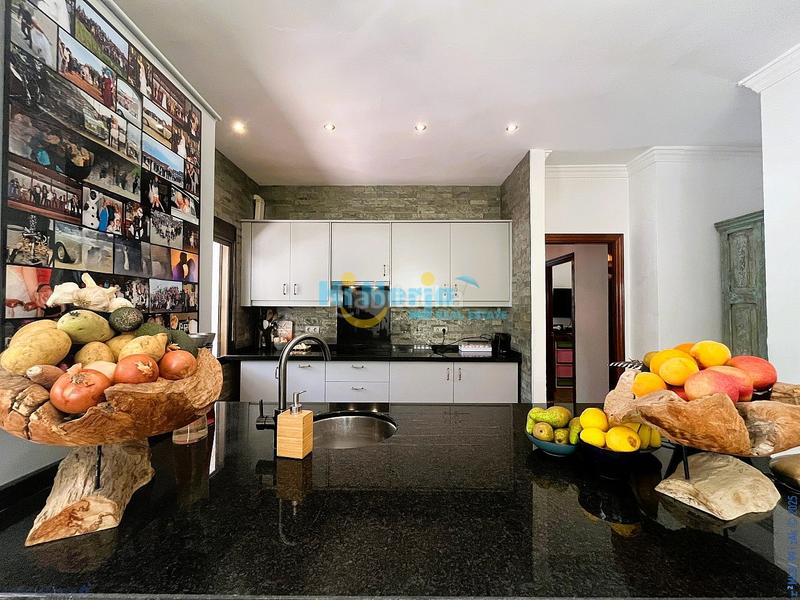 Foto 113d42c9-7c90-4abd-92a0-538fa370737e. Casa se vende villa independiente con licencia turística, piscina, y gran parcela , málaga en Riogordo