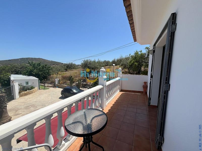 Foto 5afa531e-f6d5-46fa-894c-c144e3066845. Casa se vende villa independiente con licencia turística, piscina, y gran parcela , málaga en Riogordo