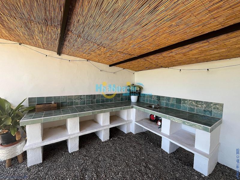 Foto bcf0523e-c68b-40d9-aae1-1daca4a8105b. Casa se vende villa independiente con licencia turística, piscina, y gran parcela , málaga en Riogordo