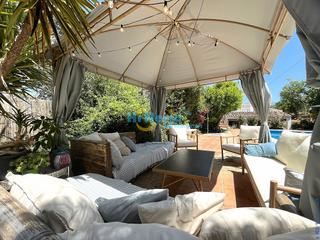 Maison à Riogordo. Se vende villa independiente con licencia turística, piscina, y