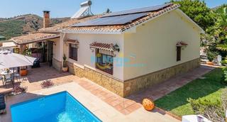 Maison à El Peñoncillo. Casa de campo independiente con 6800 m2 de parcela, piscina terr