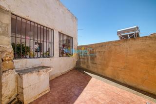 Haus in Periana. Casa de pueblo 4 dormitorios de 3 plantas con garaje privado ter