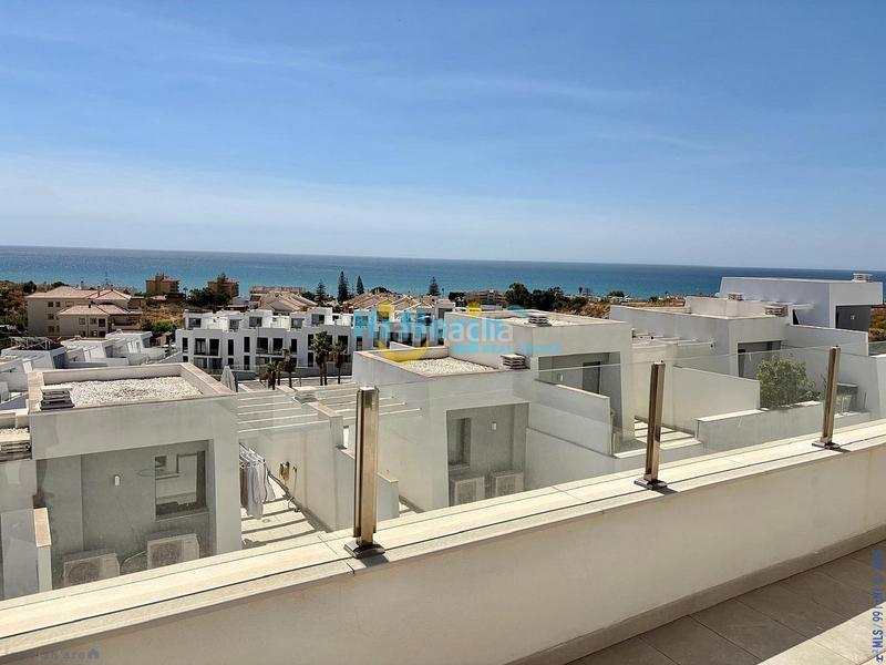 Foto 4db90836-bec0-4316-84c8-5657b4c5c35d. Chalet avec parking piscine dans Añoreta Baja Rincón de la Victoria