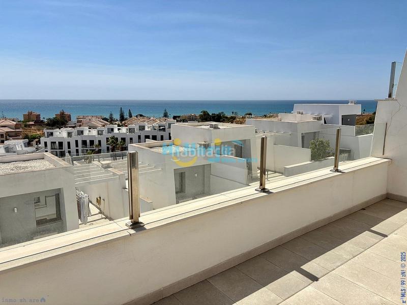 Foto 798f78a9-5fac-4177-bf00-354e5da35c3b. Chalet avec parking piscine dans Añoreta Baja Rincón de la Victoria