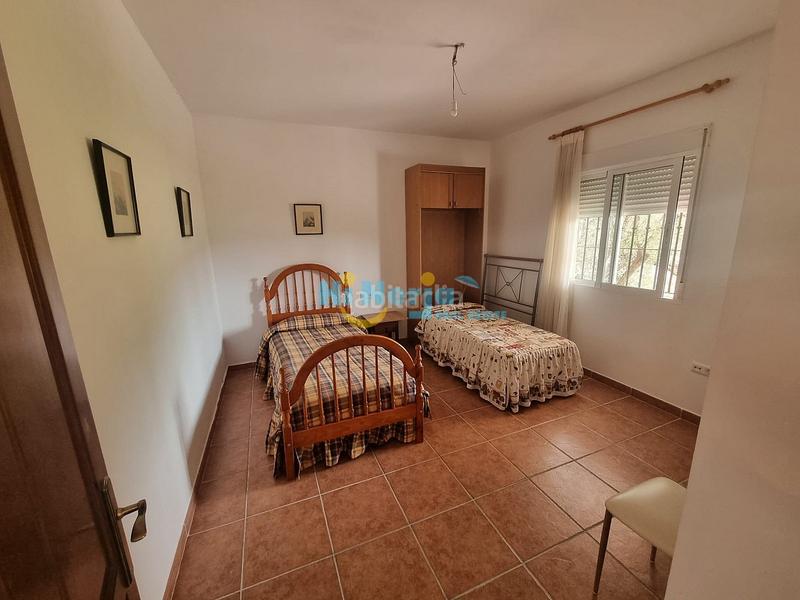 Foto 433c21ee-f4f5-495f-860b-a3f88318765d. Casa  de campo 3 dormitorios con parcela de 3242 m2 y vista despejada a la montaña en Canillas de Aceituno