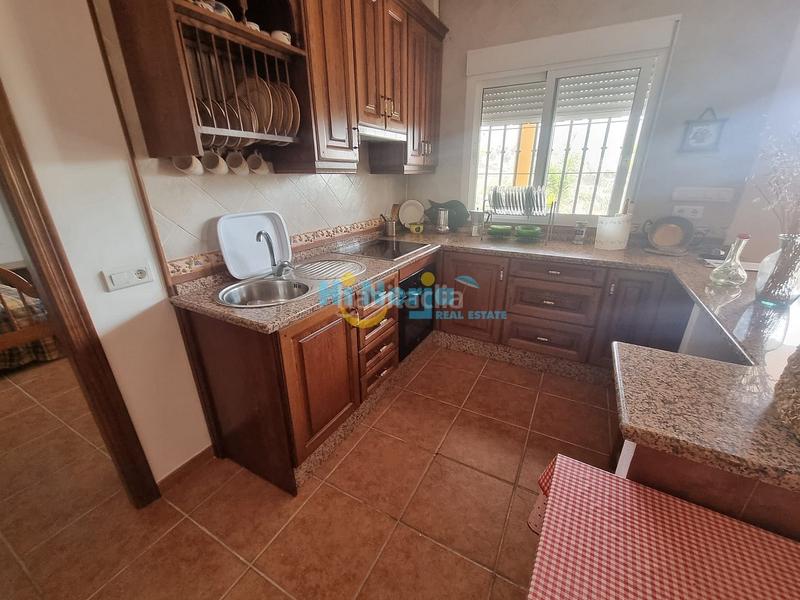 Foto 489f70a4-cd4b-4b26-a2c1-377ccd3b9cdc. Casa  de campo 3 dormitorios con parcela de 3242 m2 y vista despejada a la montaña en Canillas de Aceituno