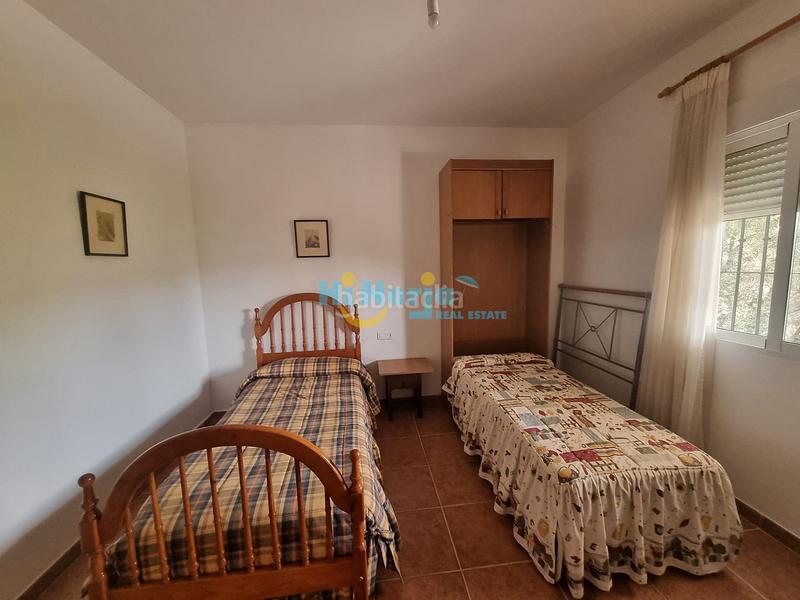 Foto 5fc5b740-3f86-4a24-8189-0a5278d76891. Casa  de campo 3 dormitorios con parcela de 3242 m2 y vista despejada a la montaña en Canillas de Aceituno