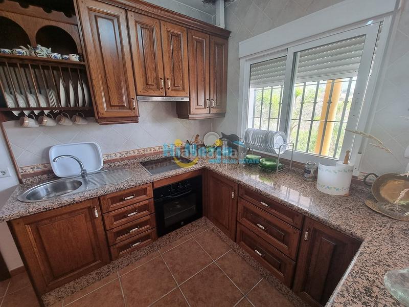 Foto b3e57e66-8e30-4e74-82e6-e299892f3ca3. Casa  de campo 3 dormitorios con parcela de 3242 m2 y vista despejada a la montaña en Canillas de Aceituno