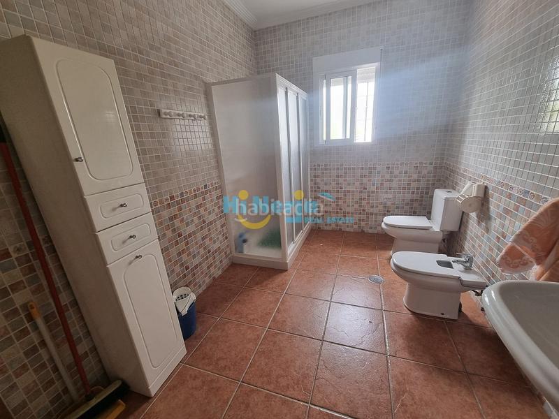 Foto f8dded6a-378e-44c3-83d0-8be7bee361dd. Casa  de campo 3 dormitorios con parcela de 3242 m2 y vista despejada a la montaña en Canillas de Aceituno