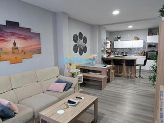 Apartament a Centro Histórico. Duplex de 140 m2 con 3 dormitorios, planta baja, trastero