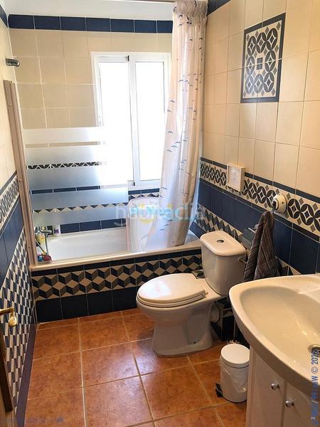 Foto 6d9058f1-6598-4bcc-811a-3a189b27c973. House with parking pool in Torrox pueblo Torrox