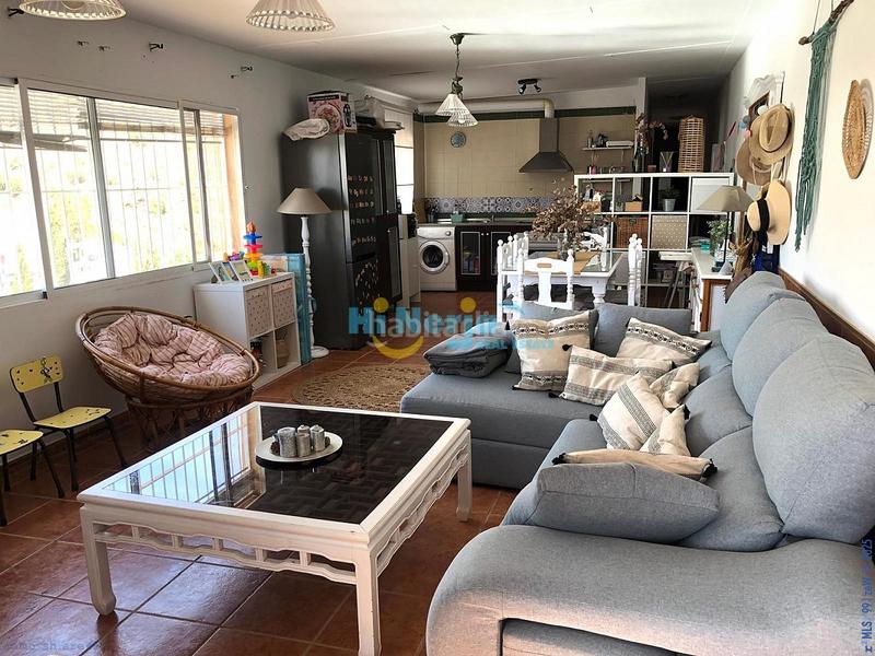 Foto b1d1ec6d-2c47-4a60-8693-963d8c6a47b1. House with parking pool in Torrox pueblo Torrox