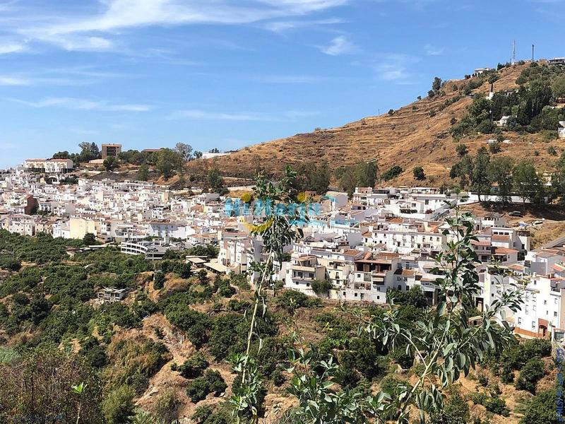 Foto df47db34-7445-46ef-8f2f-4d2009afb1b8. House with parking pool in Torrox pueblo Torrox
