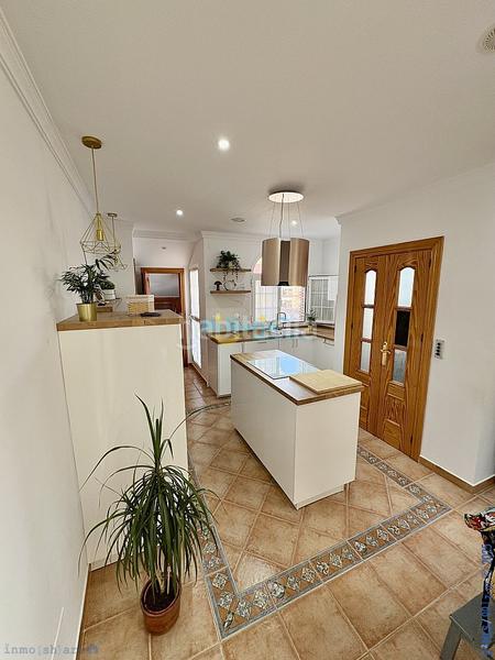 Foto 013efadc-81f1-4c0b-b90d-ad89d5c1850a. Chalet mit parking in Caleta de Velez