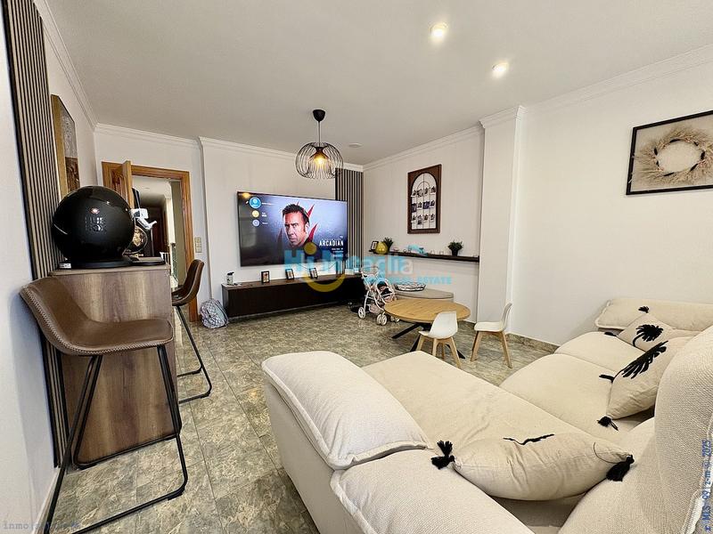 Foto 0dc3c9fe-80b0-4c71-ab0f-a08e3091114d. Chalet mit parking in Caleta de Velez