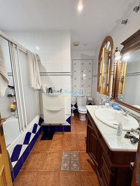 Foto 2f775313-6ced-4449-b1a5-d5637cbb5904. Chalet mit parking in Caleta de Velez