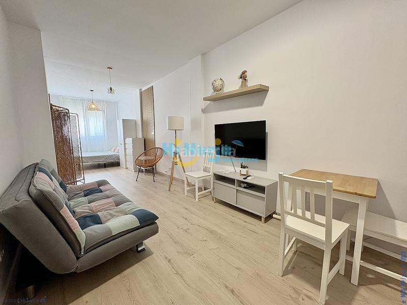 Foto 4649c4f7-cc82-4780-bbab-6ba6c99350c4. Chalet mit parking in Caleta de Velez