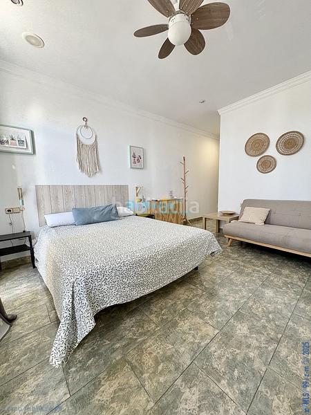 Foto 4e91f495-e6d0-4e41-a665-38c7c5c75f8c. Chalet mit parking in Caleta de Velez