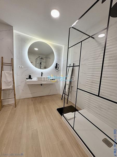 Foto 76028ba7-d1aa-43c8-af9d-efc6cb9e64a4. Chalet mit parking in Caleta de Velez