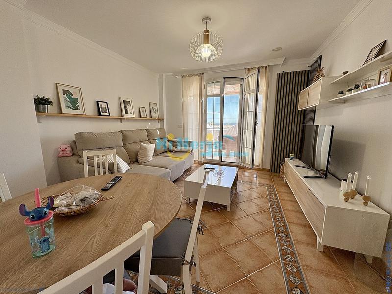 Foto 79282ee8-f17b-4ee3-babd-4c24850ab47e. Chalet mit parking in Caleta de Velez