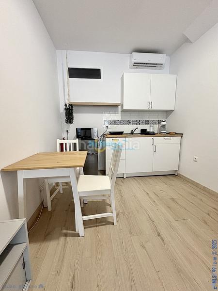 Foto 79c52cd2-c097-4755-9c6b-70462262a48a. Chalet mit parking in Caleta de Velez