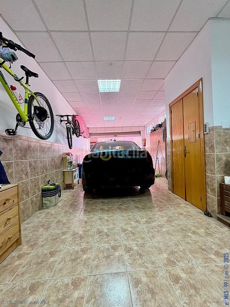 Foto c663908a-b36f-4b2d-8277-80d6d3375934. Chalet mit parking in Caleta de Velez