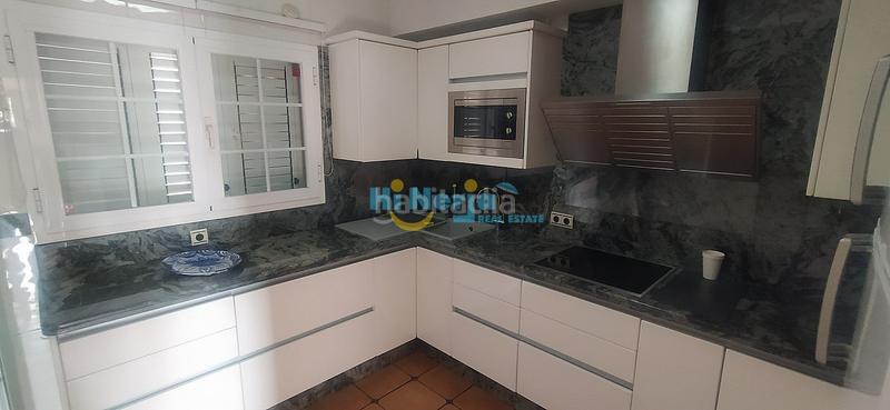 Foto cf7c25c3-4a1d-4f60-b4b8-cf470468a42a. Maison avec chauffage parking dans Trayamar Algarrobo