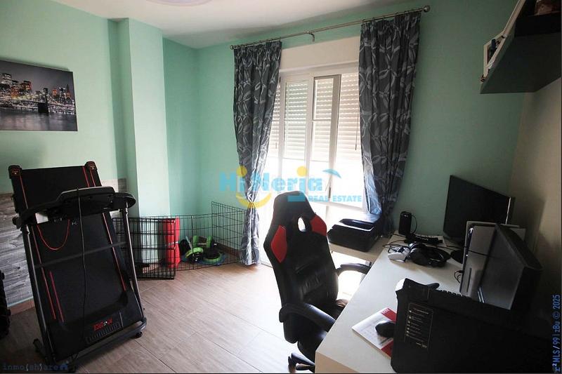 Foto 3751b9e7-bea3-4e45-9a95-afec5f832c93. Piccolo appartamento con riscaldamento in Caleta de Velez