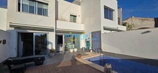 Miete Chalet in Centro. Adosado 3 dormitorios piscina garaje nerja