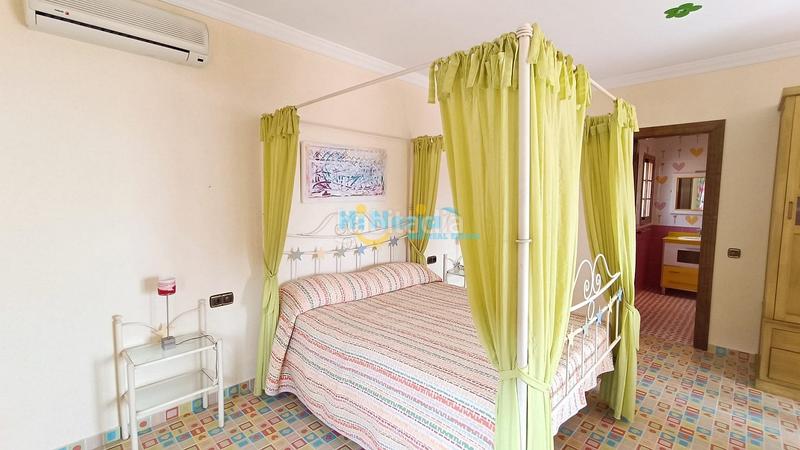 Foto f0983f1c-3a45-4a80-b1b5-5880cdab010d. Affitto chalet con riscaldamento parcheggio piscina in Torrox