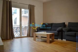 Appartement à Centro. Piso de 3 dormitorios, 3o sin ascensor, como nuevo  los tilos