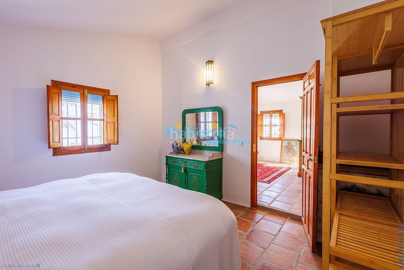 Foto a7c68150-fa49-4ccb-b2e5-c4bcea4eac97. Casa adossada amb calefacció a Comares